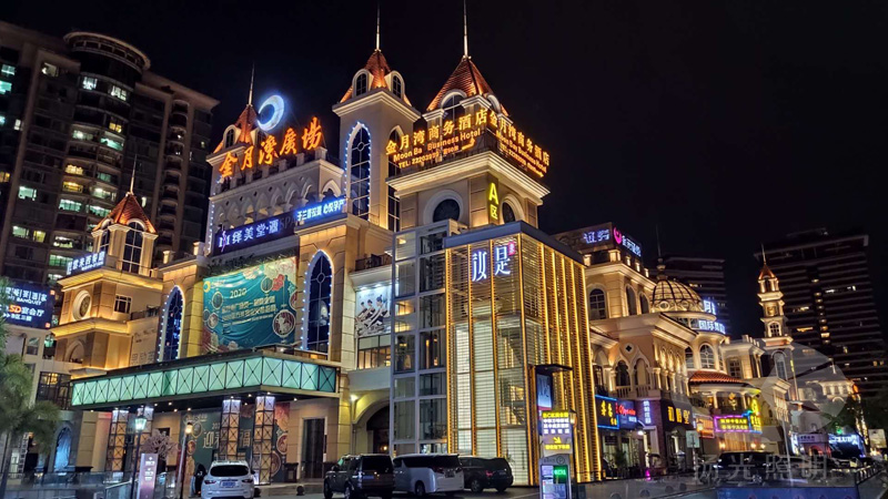 金月（yuè）灣廣場夜景實拍圖